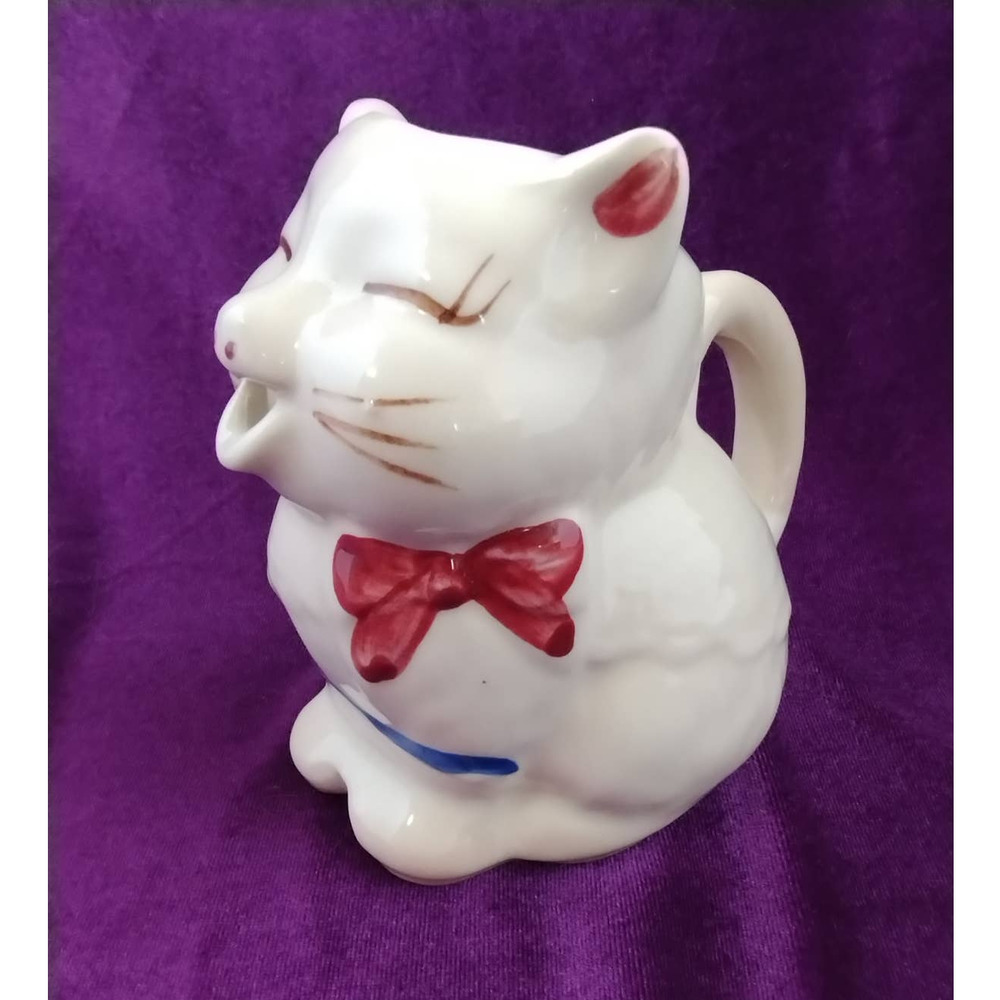 Shawnee Pottery Puss 'N Boots Creamer